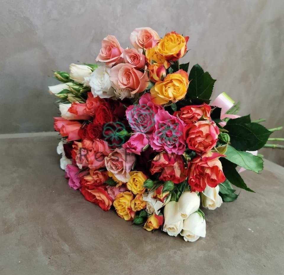 Букет цветов из: Розы в Рождественском