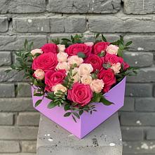 Цветочная композиция из Розы в коробке в Рождественском