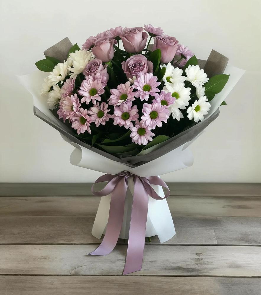 Букет цветов из: Хризантемы и Розы в Рождественском
