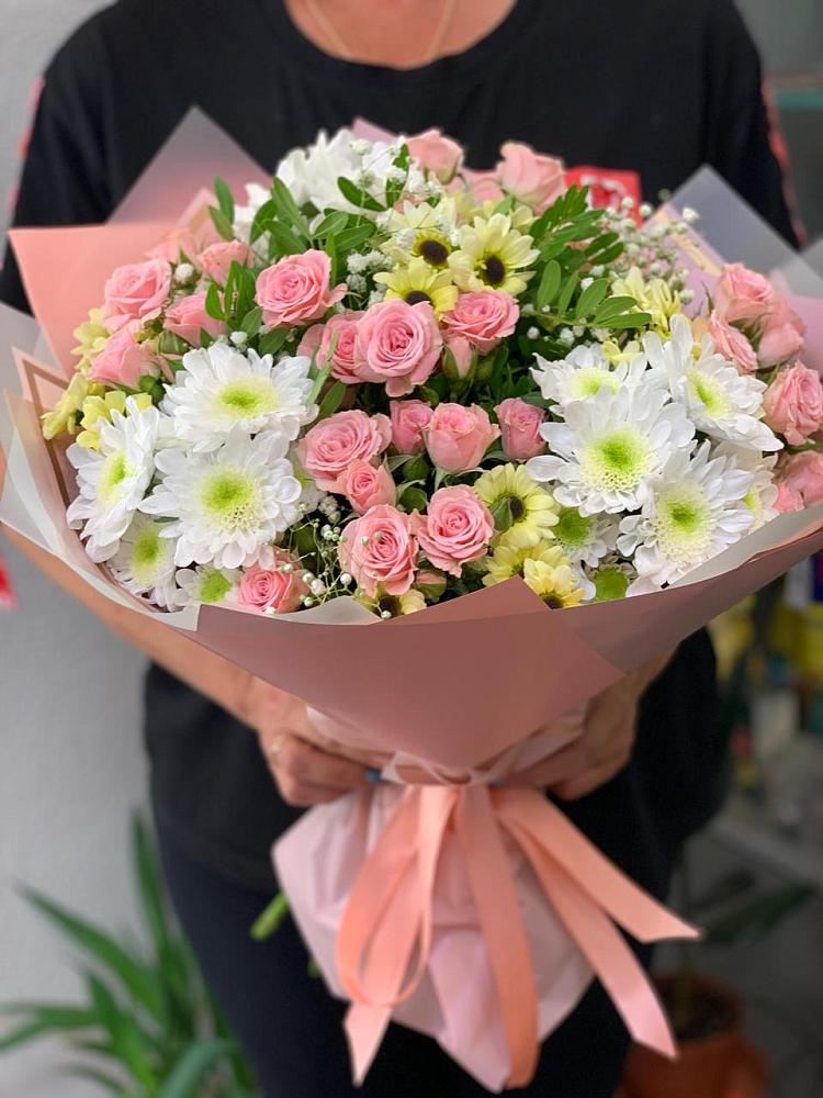 Букет цветов из: Розы и Хризантемы в Рождественском