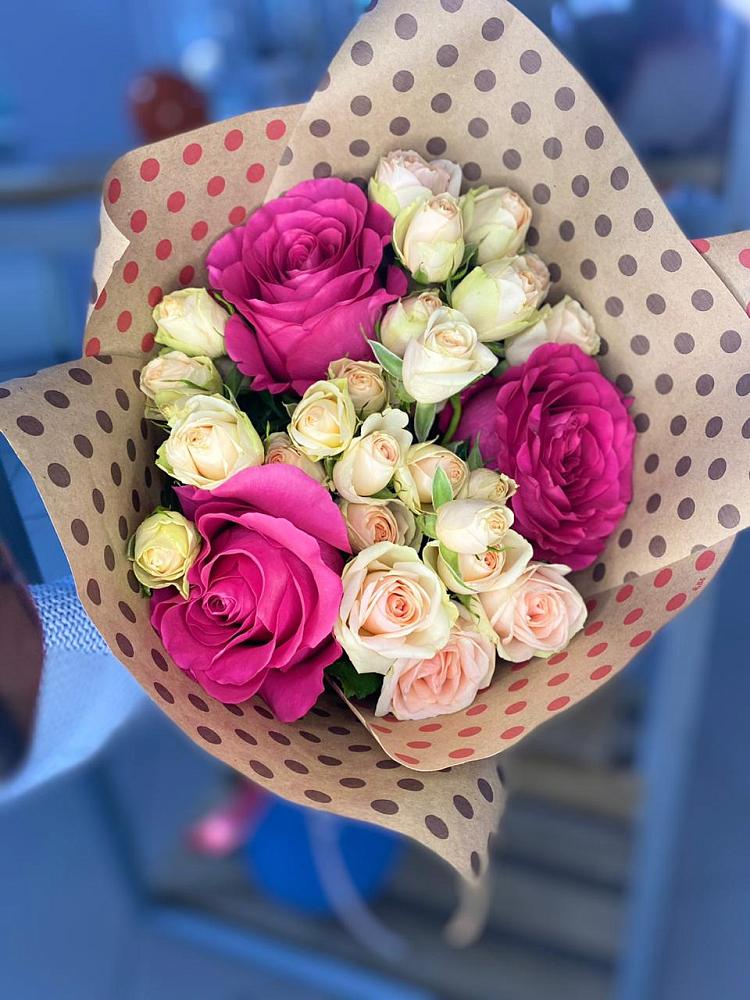 Букет цветов из: Розы в Рождественском