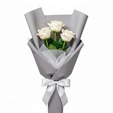 Букет 3 белые розы в Рождественском