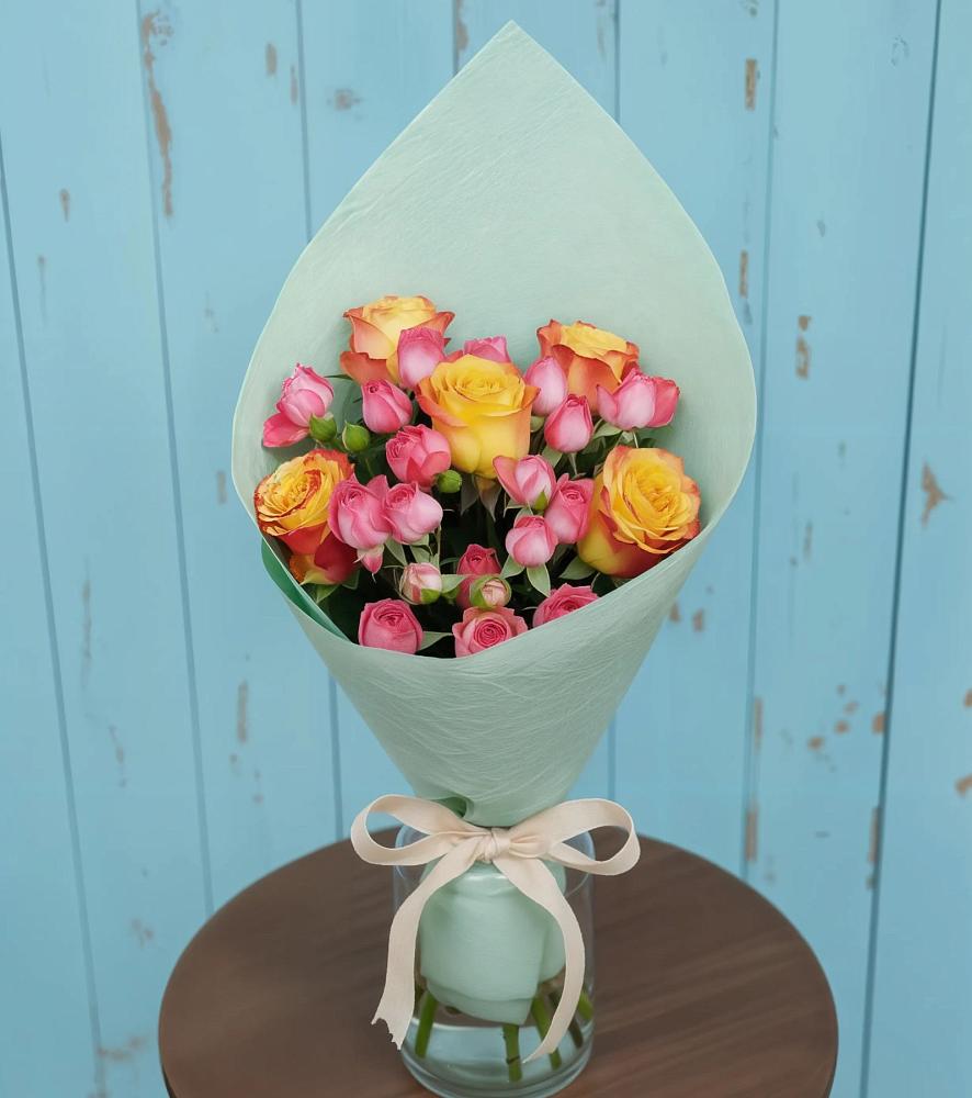 Букет цветов из: Розы в Рождественском