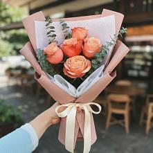Букет цветов из:  Розы в Рождественском