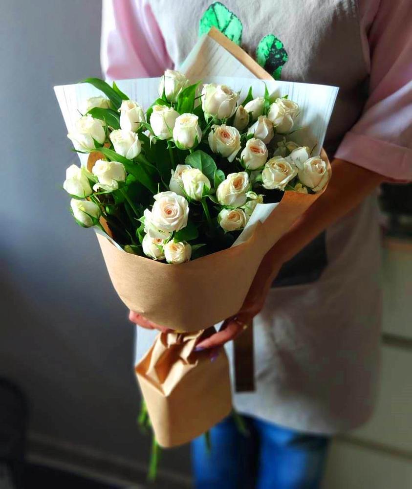 Букет цветов из: Розы в Рождественском