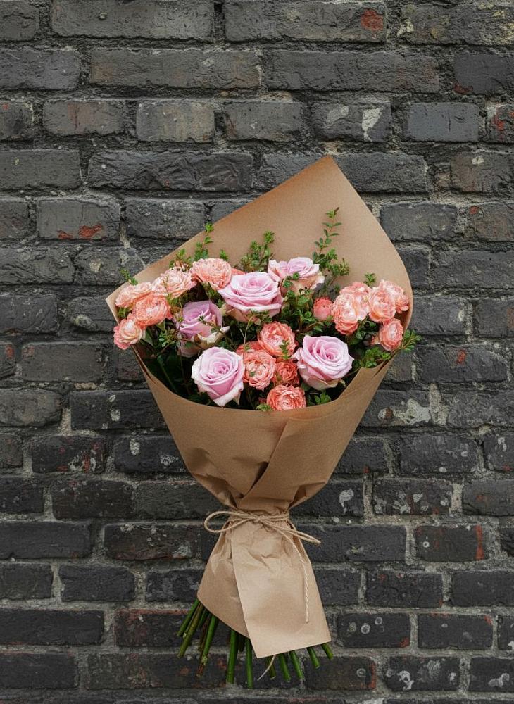 Букет цветов из: Розы в Рождественском