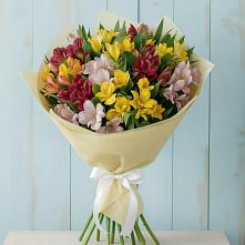 Букет цветов из:  Альстромерии в Рождественском