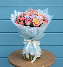 Букет цветов из:  Хризантемы и Розы #REPLACE_PRED# Рождественском