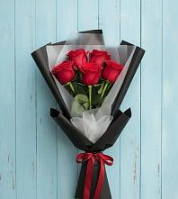 Букет цветов из:  Розы в Рождественском