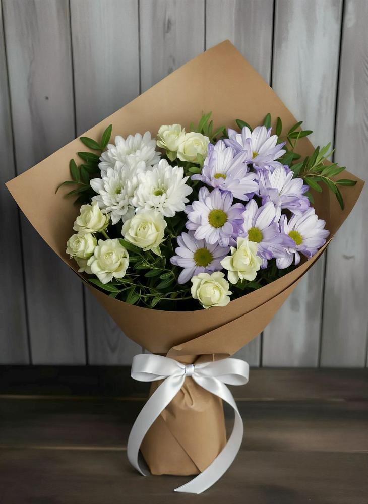 Букет цветов из: Хризантемы и Розы в Рождественском