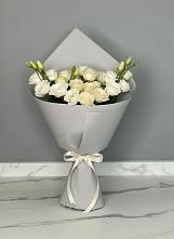 Букет цветов из:  Розы и Лизиантусы в Рождественском